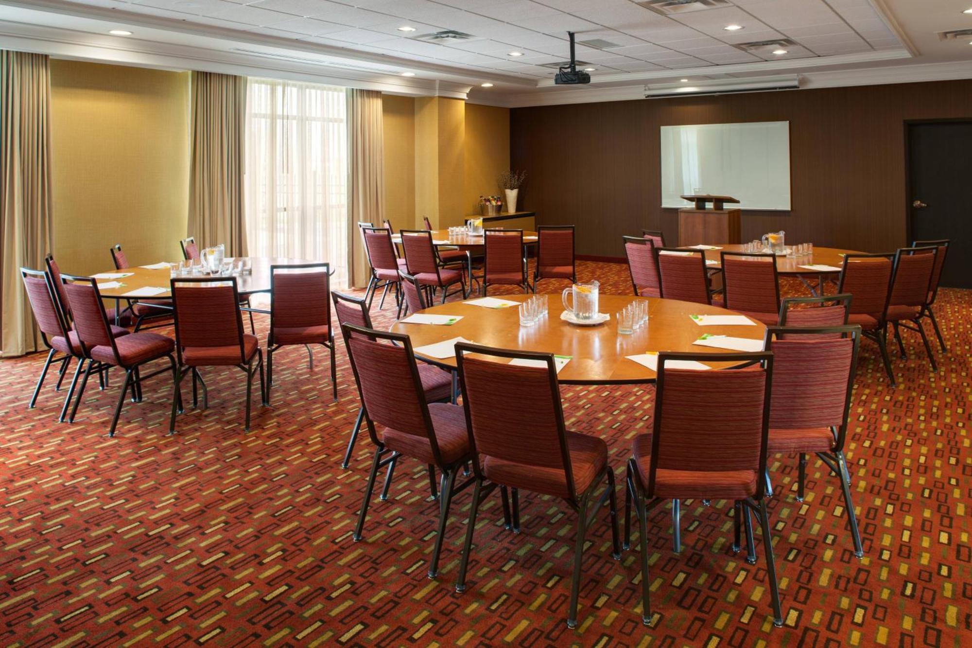 Courtyard By Marriott London Hotel Luaran gambar